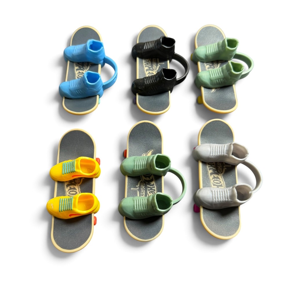 Hot Wheels Skate Fingerboard Lot of 6 Mini Skateboards with Removable Shoes
